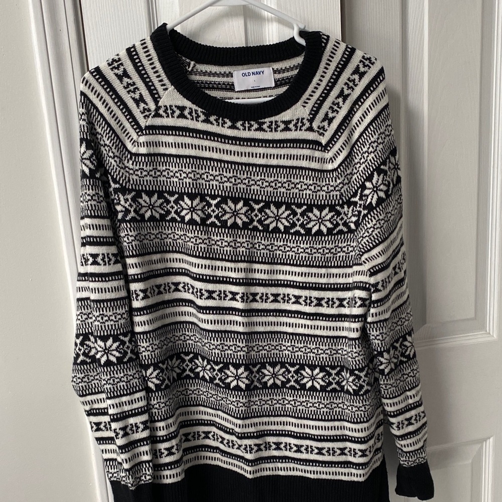 Old Navy Nordic Black and White Sweater